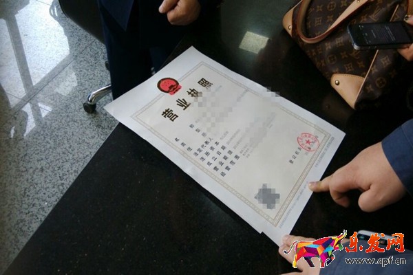 淘宝开店要不要去工商局注册?目前是怎么规定的?.jpg 淘宝开店要不要去工商局注册?目前是怎么规定的?.jpg